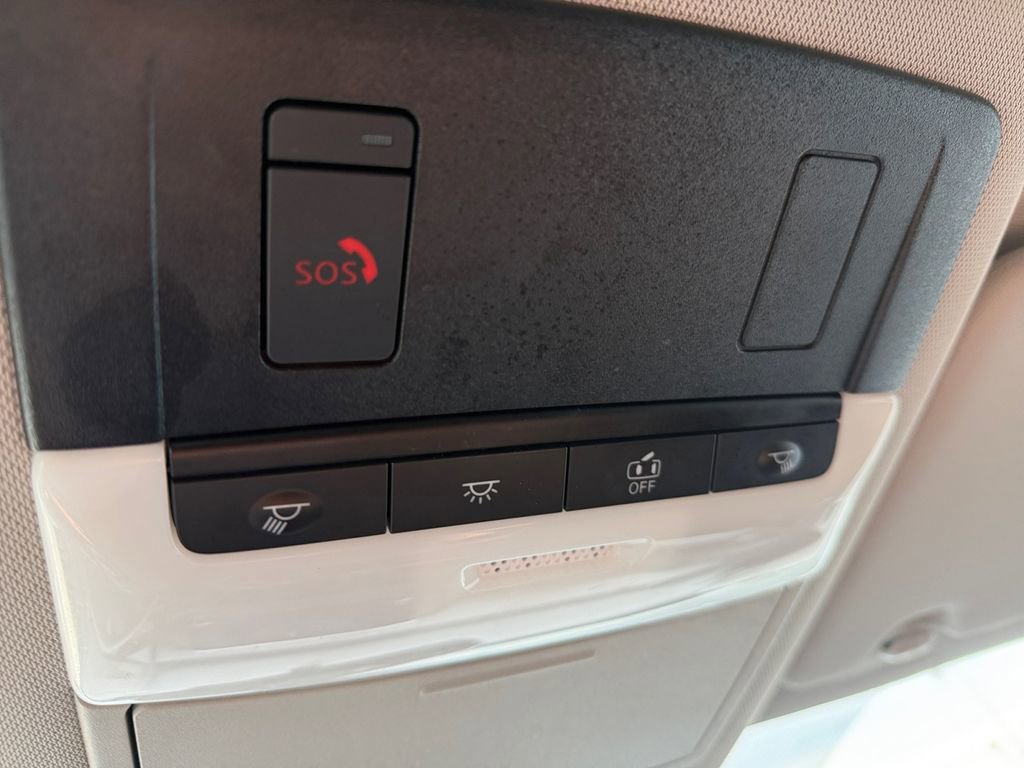 Used 2024 Nissan Rogue SV image 21