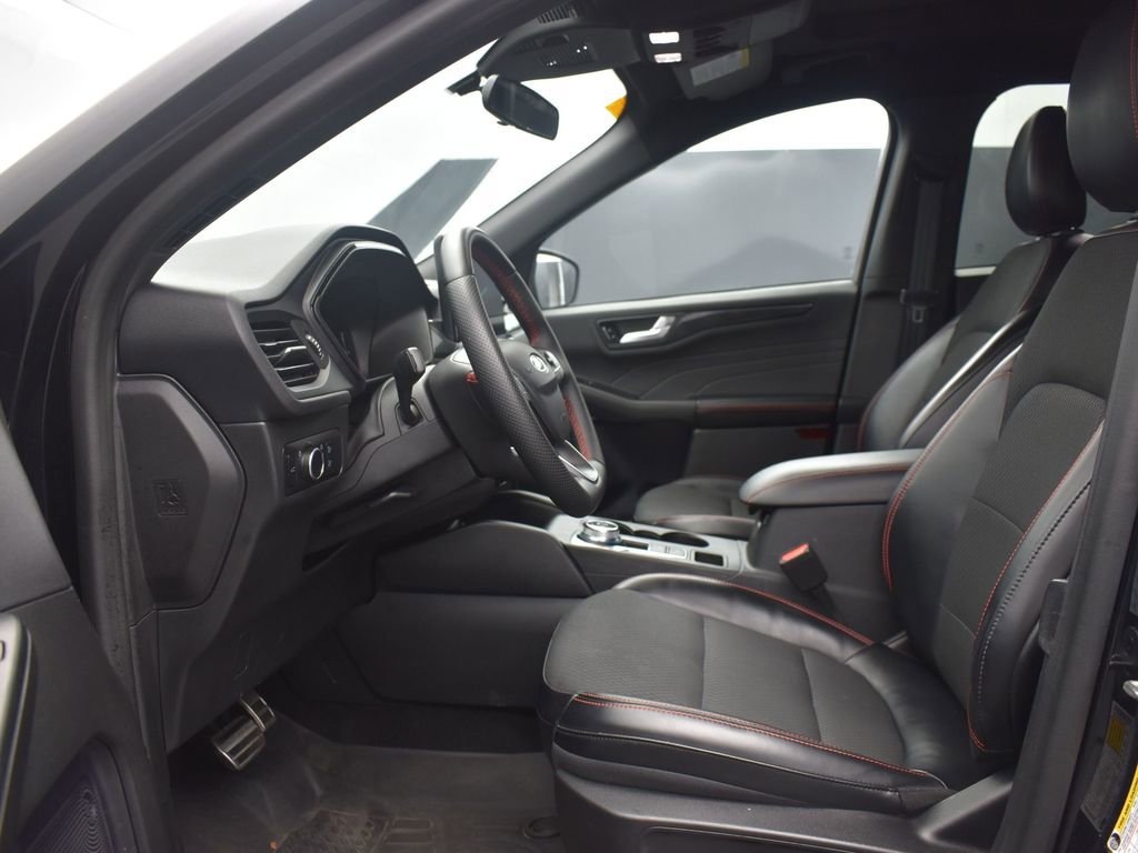 Used 2023 Ford Escape ST-Line w/ Tech Pack #1 image 11