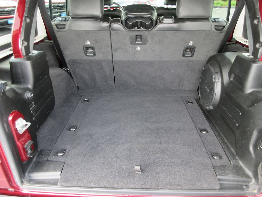 Used 2021 Jeep Wrangler Unlimited Rubicon AWD/4WD image 12