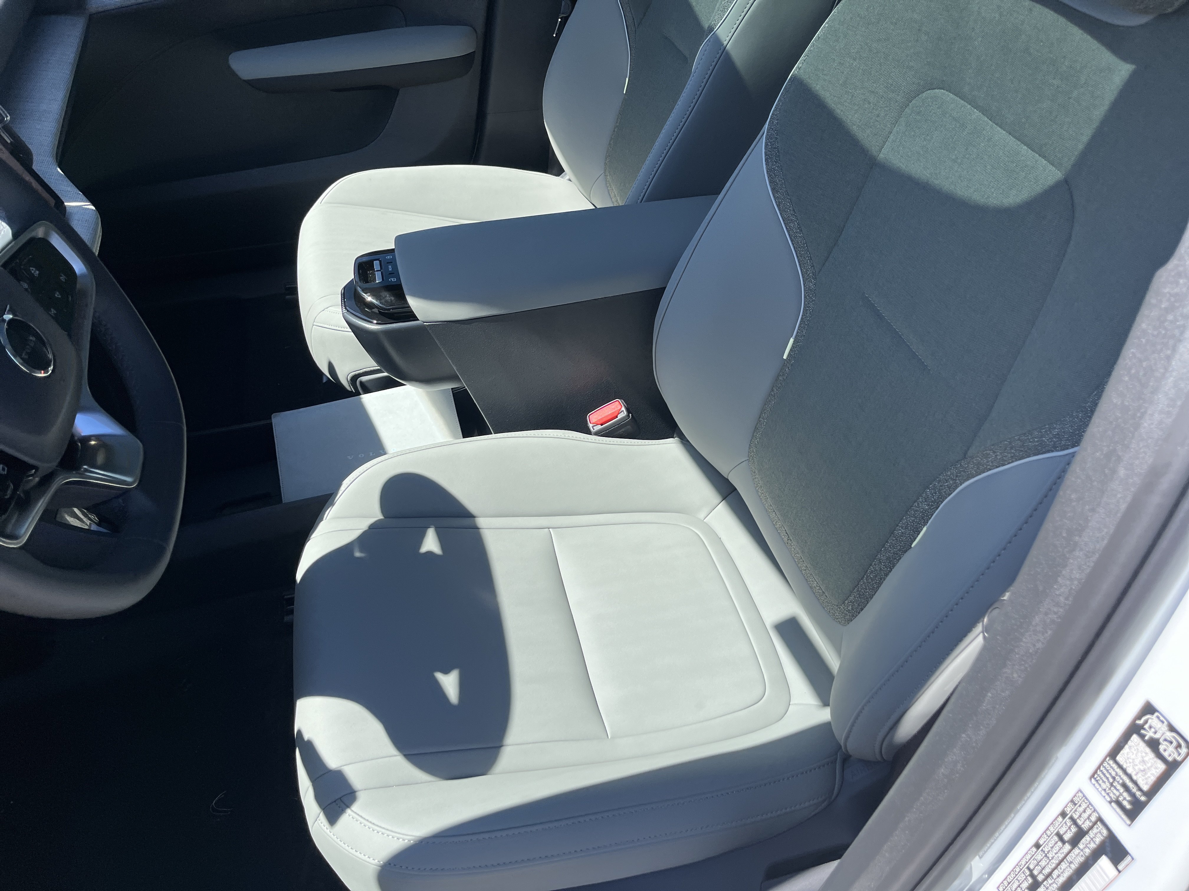 New 2026 Volvo EX30 Plus w/ Protection Package Premier AWD/4WD image 19