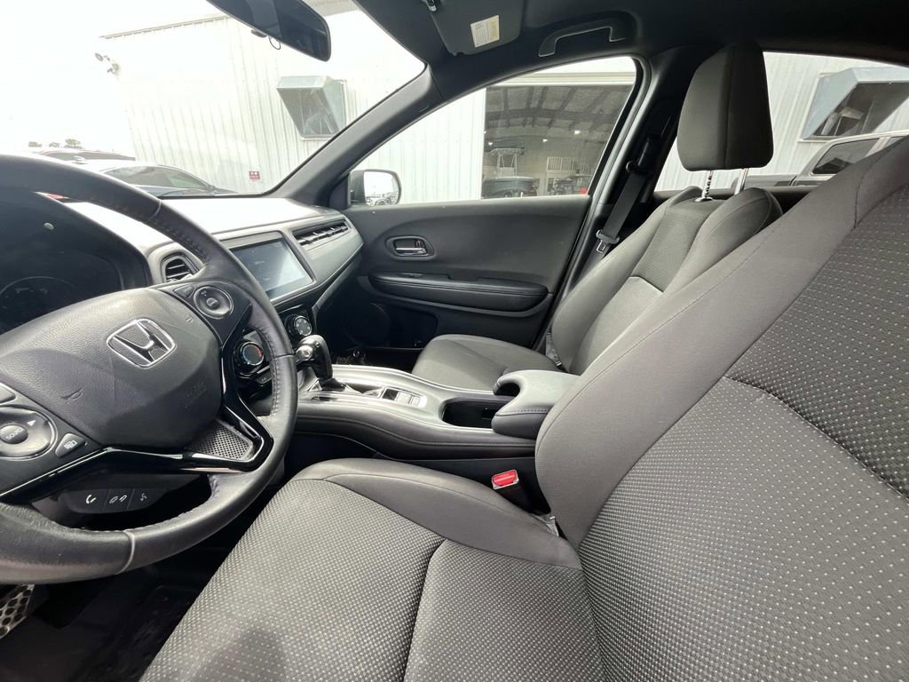 Used 2021 Honda HR-V Sport image 10