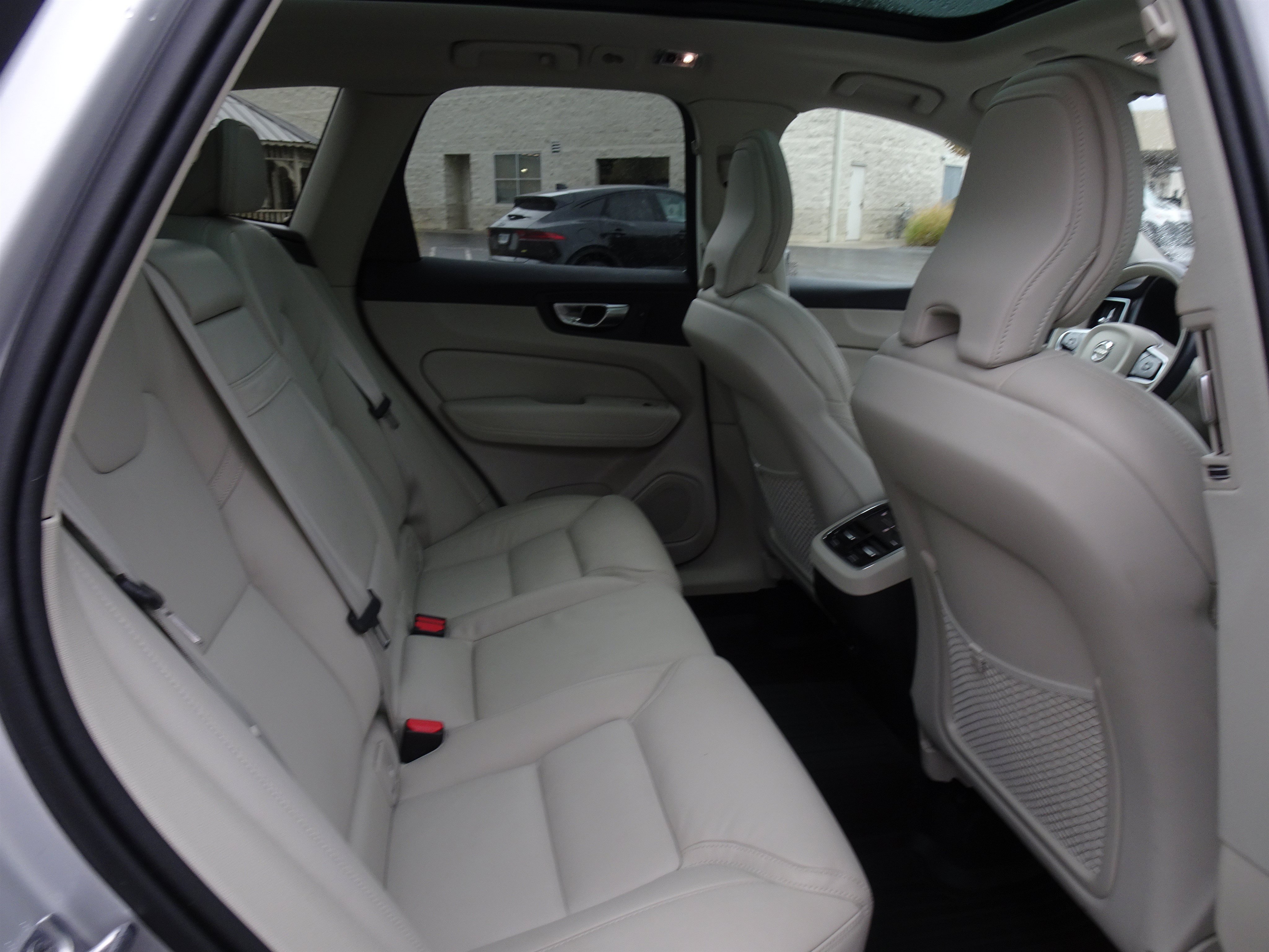 Used 2021 Volvo XC60 T6 Inscription AWD/4WD image 21