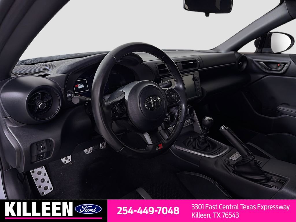Used 2024 Toyota GR86 Premium image 8