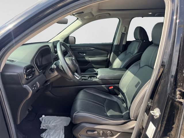Used 2025 Honda Pilot Elite image 11