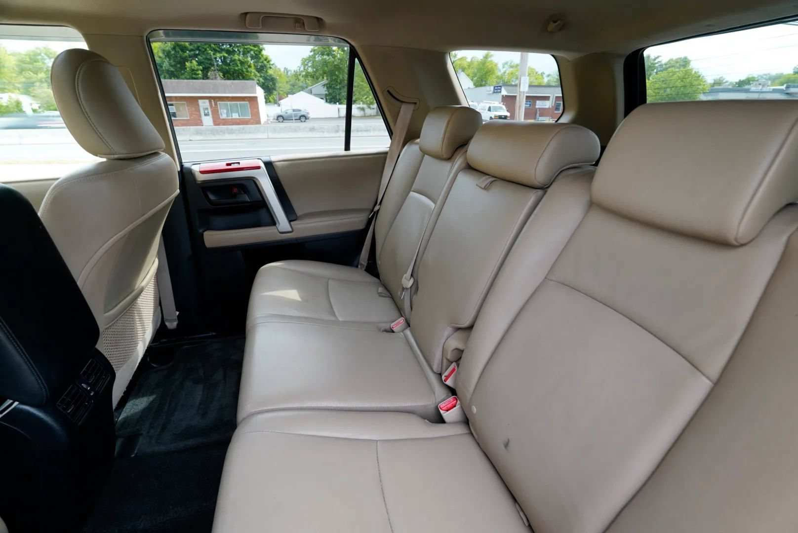 Used 2010 Toyota 4Runner Limited AWD/4WD image 29