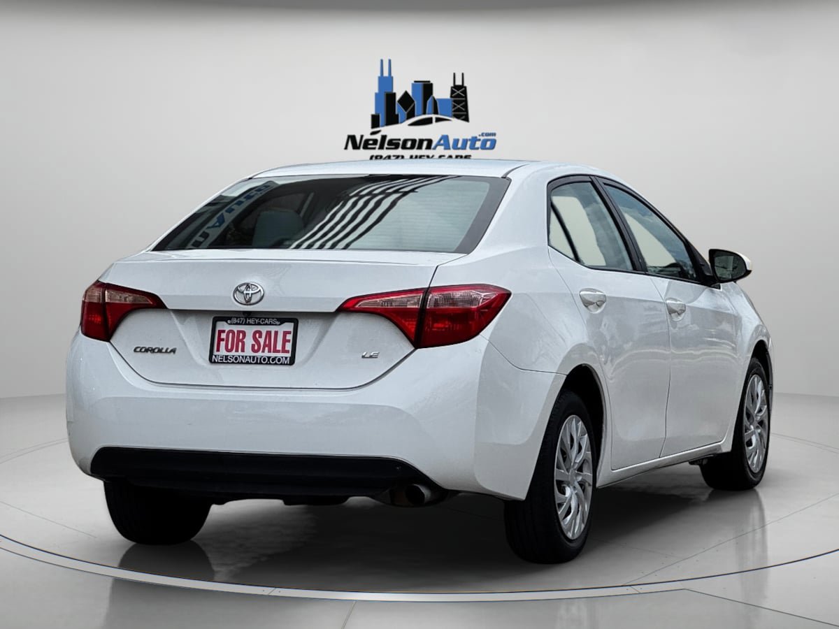 Used 2017 Toyota Corolla LE w/ Carpet Mat Package (TMS) FWD image 4