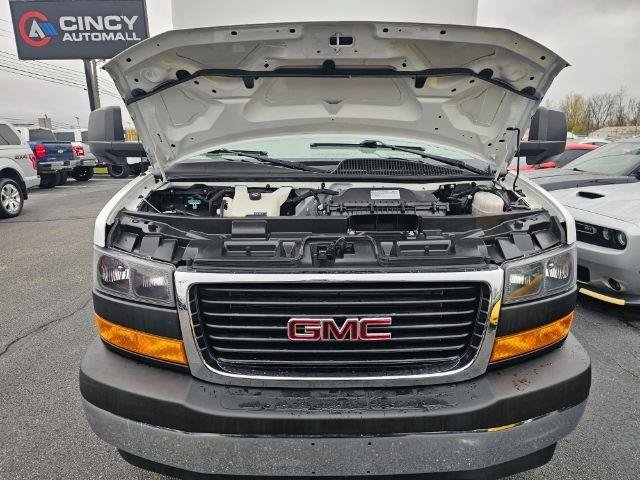 Used 2022 GMC Savana 4500 w/ Power Convenience Package RWD image 26