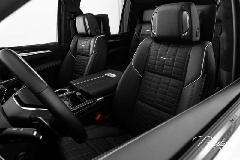 Used 2025 Cadillac Escalade ESV V image 31