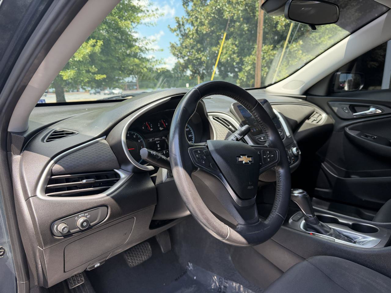Used 2019 Chevrolet Malibu RS w/ LPO, Convenience Package 1 FWD image 10