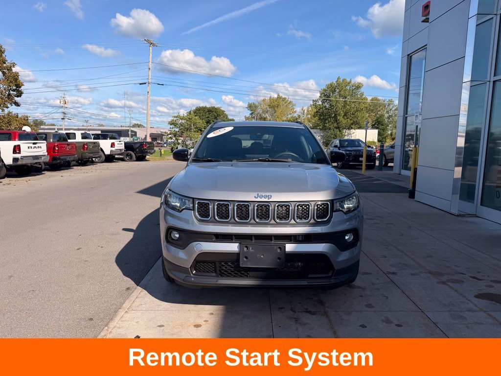 Used 2023 Jeep Compass Latitude w/ Convenience Group AWD/4WD image 8