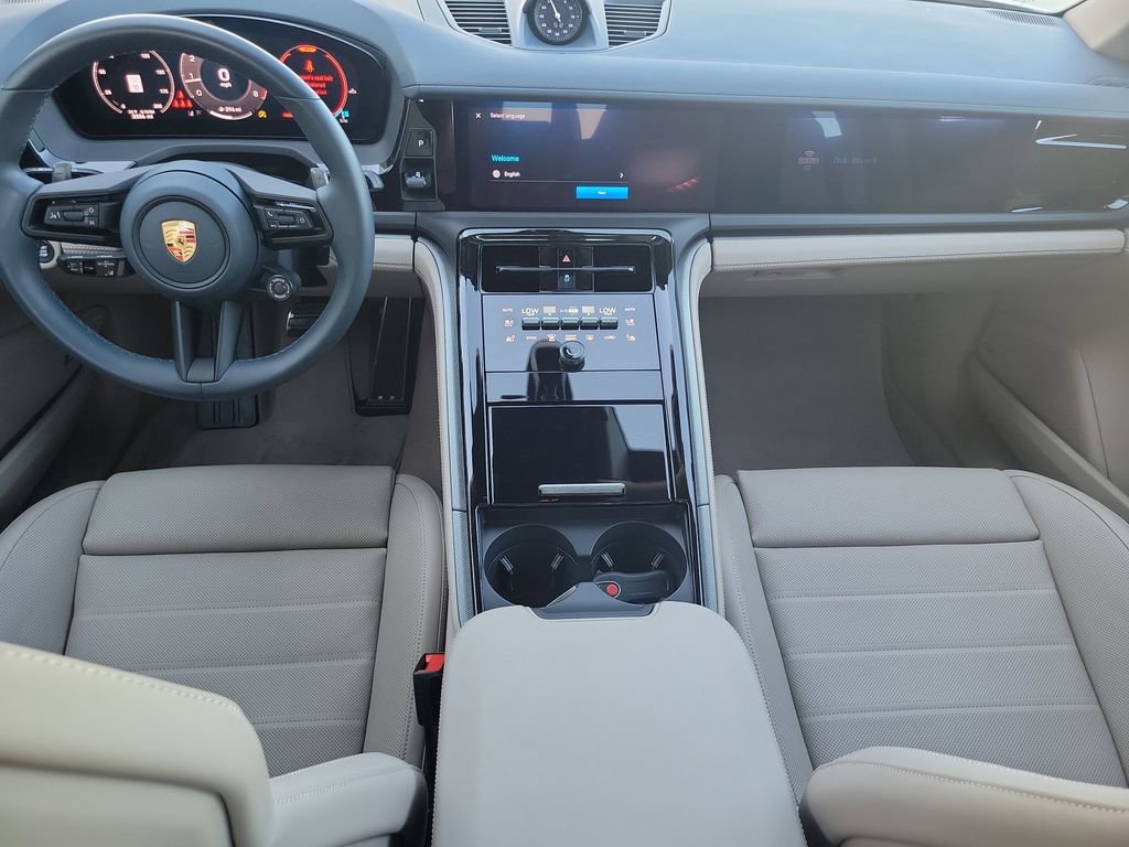 Used 2025 Porsche Panamera 4 image 18