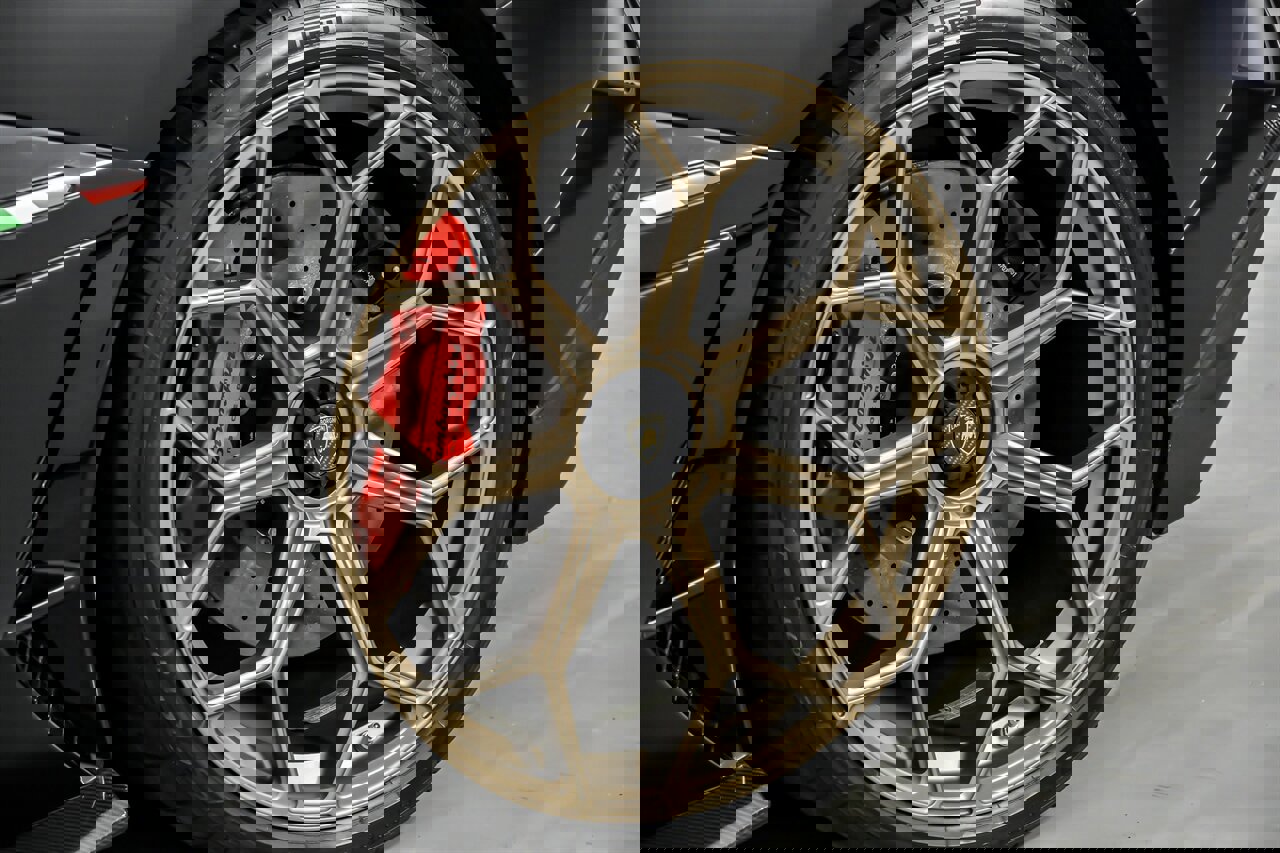 Used 2021 Lamborghini Aventador SVJ image 23