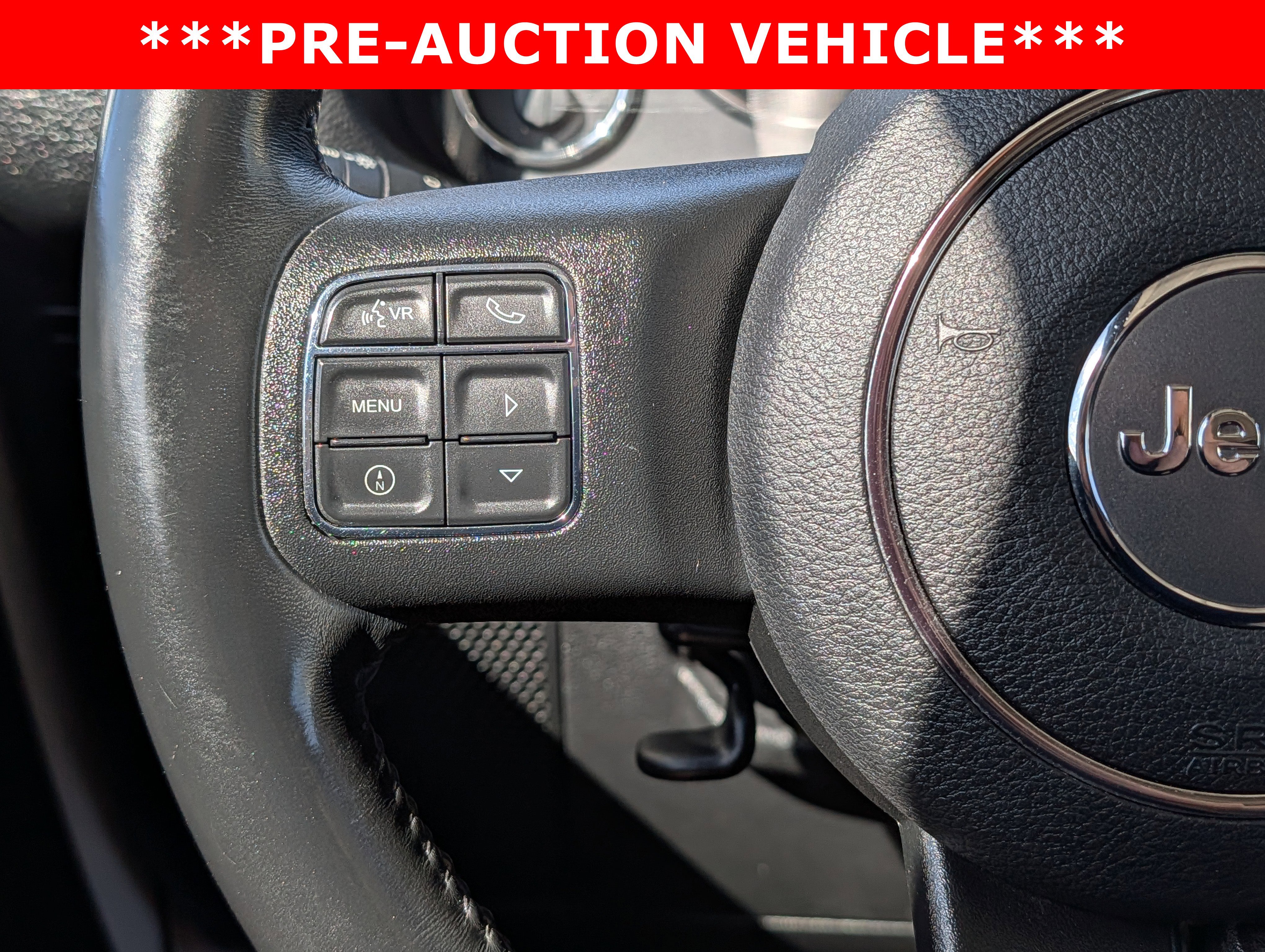 Used 2017 Jeep Wrangler Unlimited Rubicon w/ Connectivity Group image 24