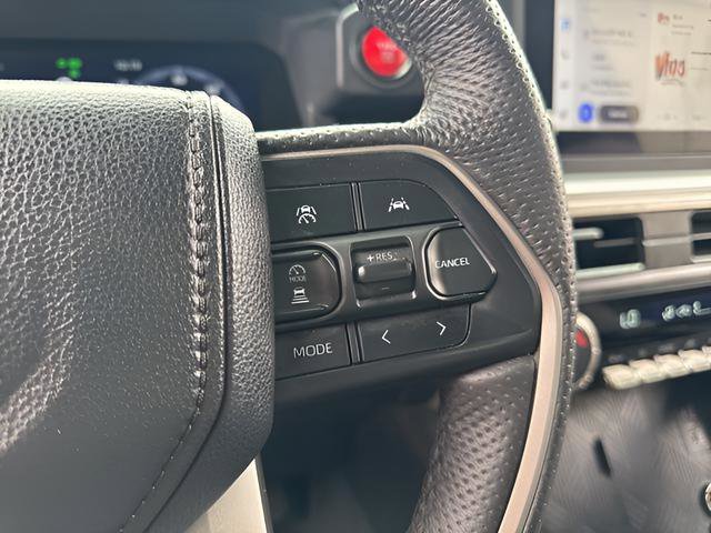 Used 2024 Toyota Tacoma TRD Off-Road image 31