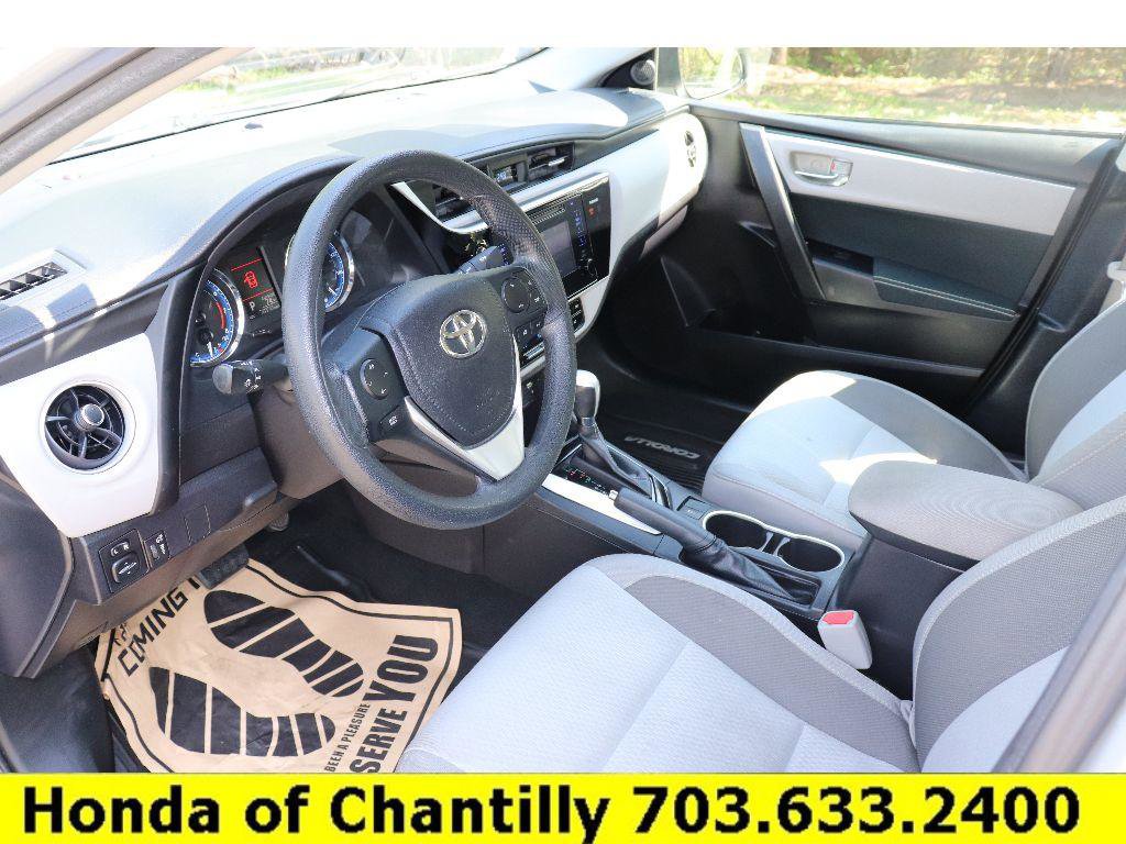 Used 2017 Toyota Corolla LE image 20