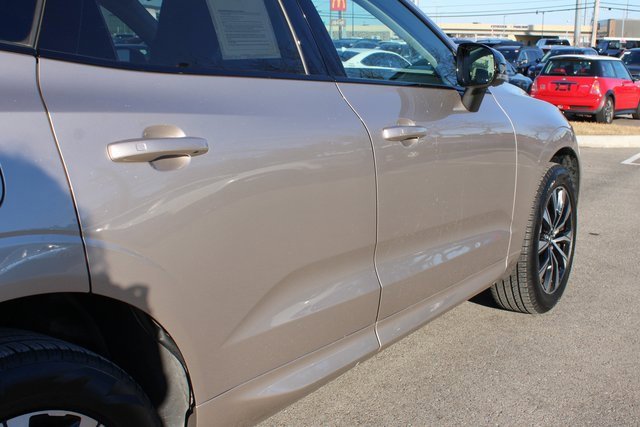 Used 2025 Volvo XC60 B5 Plus image 49