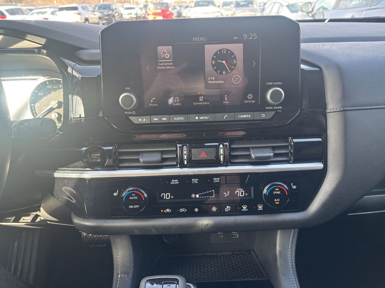 Used 2025 Nissan Pathfinder SV image 17