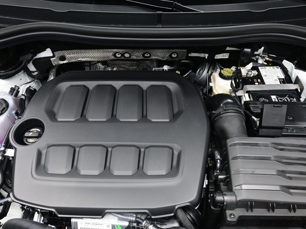 Used 2025 Volkswagen Tiguan SE image 33