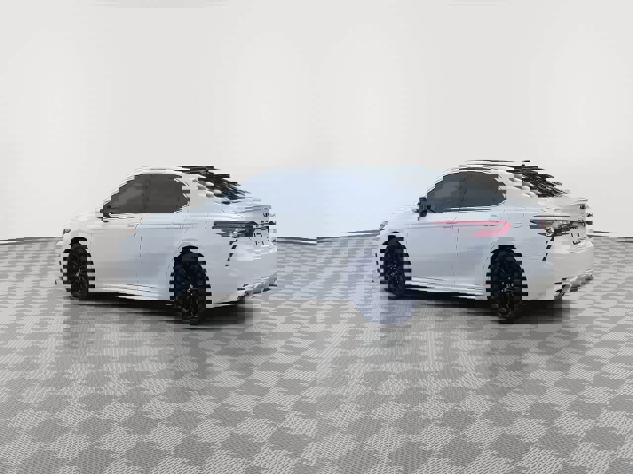 Used 2021 Toyota Camry XSE image 6