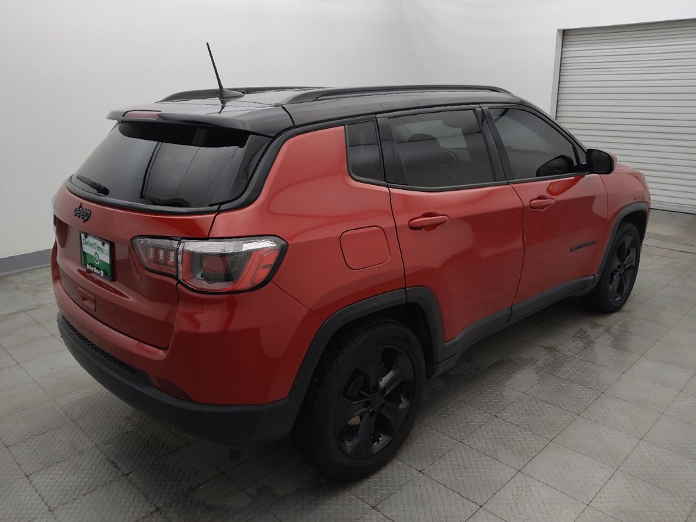Used 2018 Jeep Compass Latitude w/ Popular Equipment Group FWD image 9