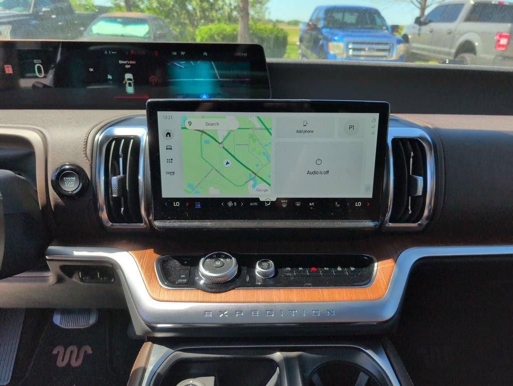 New 2025 Ford Expedition King Ranch image 16