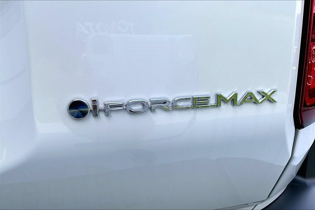 Used 2027 Toyota Land Cruiser w/ Premium Package AWD/4WD image 17