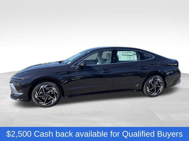 New 2026 Hyundai Sonata SEL FWD image 2