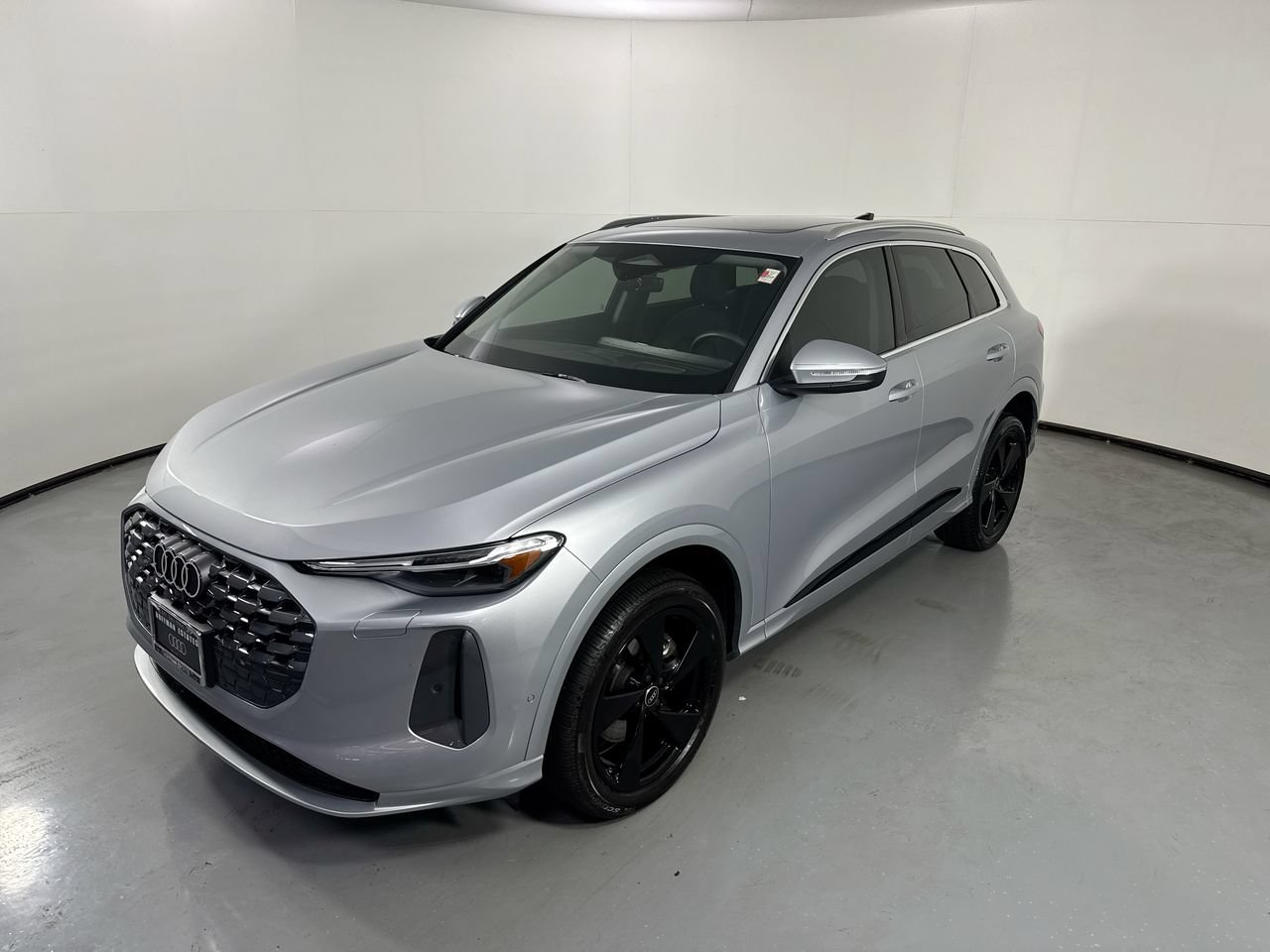 Used 2025 Audi Q5 Premium Plus w/ Premium Plus AWD/4WD image 30