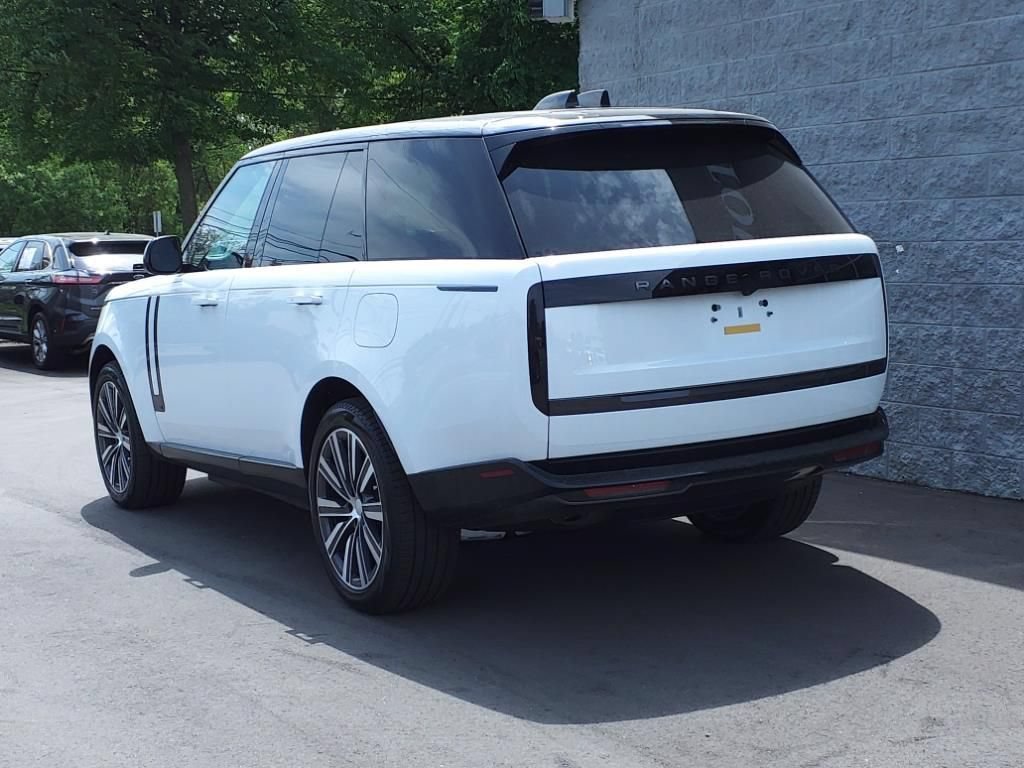 Used 2024 Land Rover Range Rover Autobiography AWD/4WD image 3