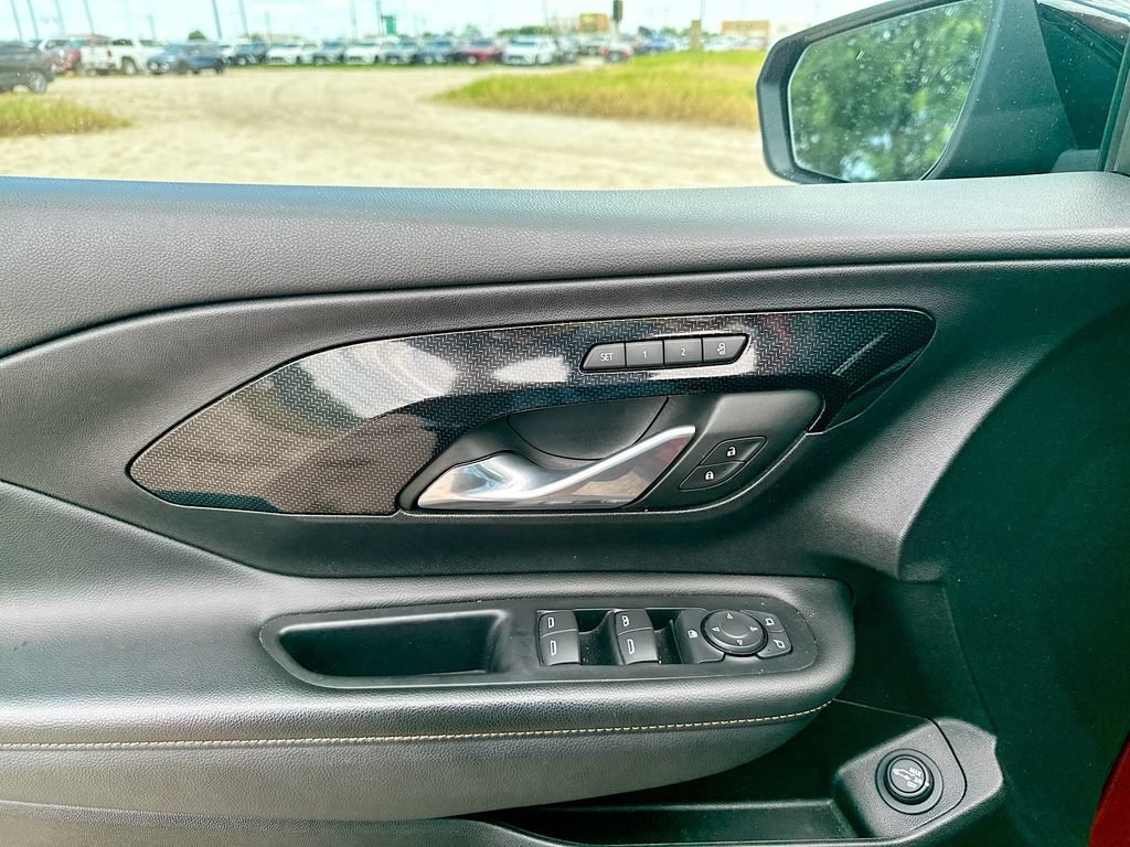 Used 2024 GMC Terrain AT4 w/ Tech Package AWD/4WD image 9