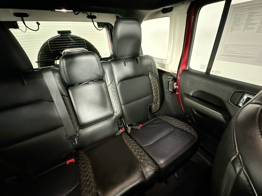 Used 2021 Jeep Wrangler Unlimited Sahara AWD/4WD image 14