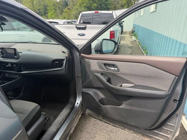 Used 2021 Nissan Rogue SV AWD/4WD image 10