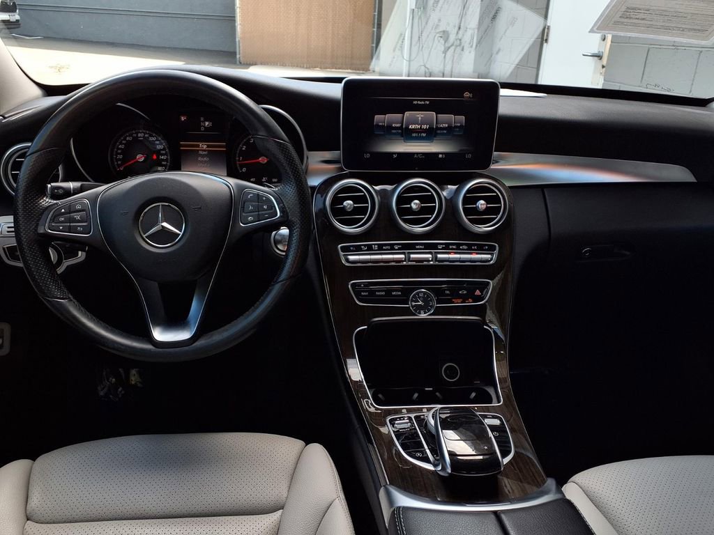 Used 2015 Mercedes-Benz C 300 Sedan image 19