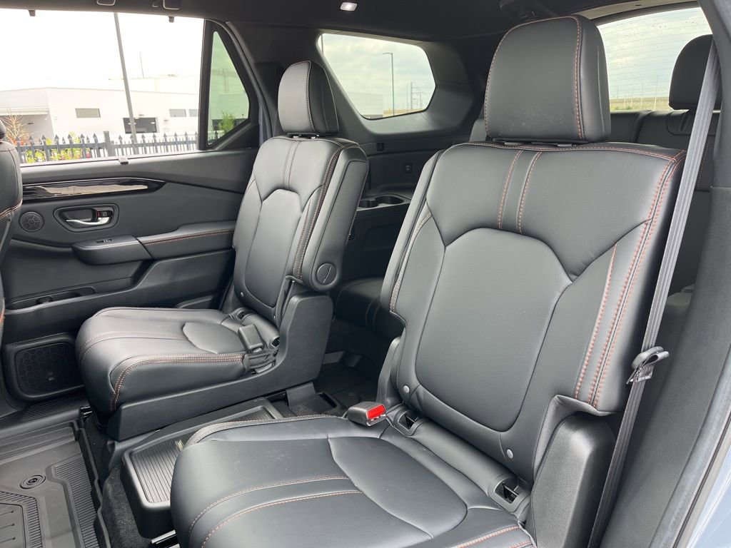 Certified 2025 Honda Pilot TrailSport image 28