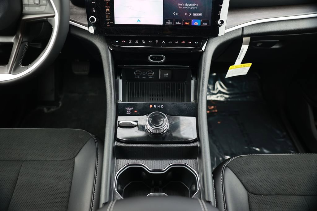 New 2026 Jeep Grand Cherokee Laredo image 25