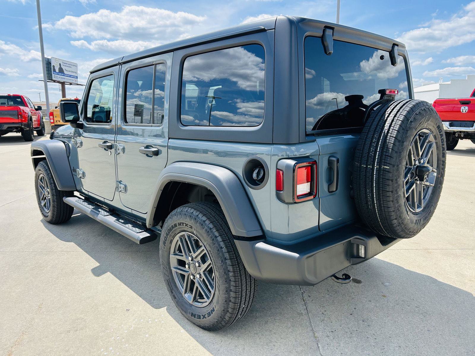 New 2026 Jeep Wrangler Unlimited Sport AWD/4WD image 33