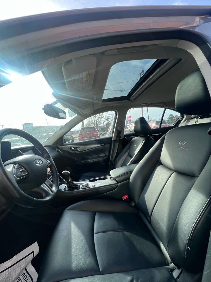 Used 2014 INFINITI Q50 Premium w/ Navigation Package AWD/4WD image 4