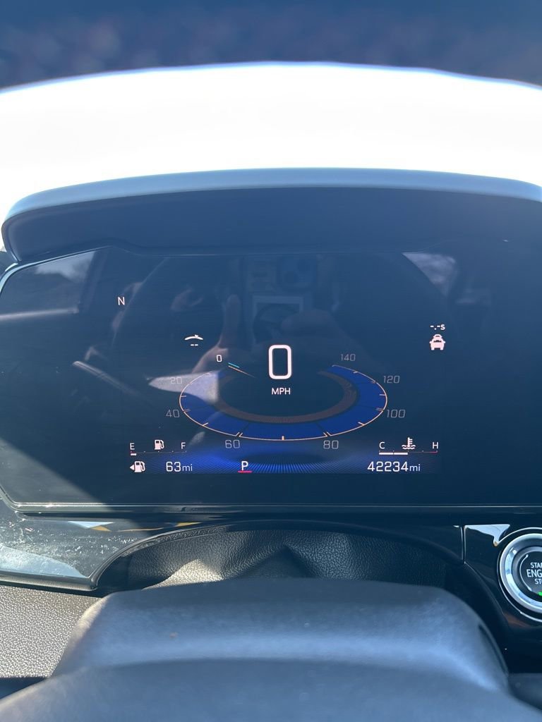 Used 2024 Chevrolet Trax RS w/ Sunroof Package image 24