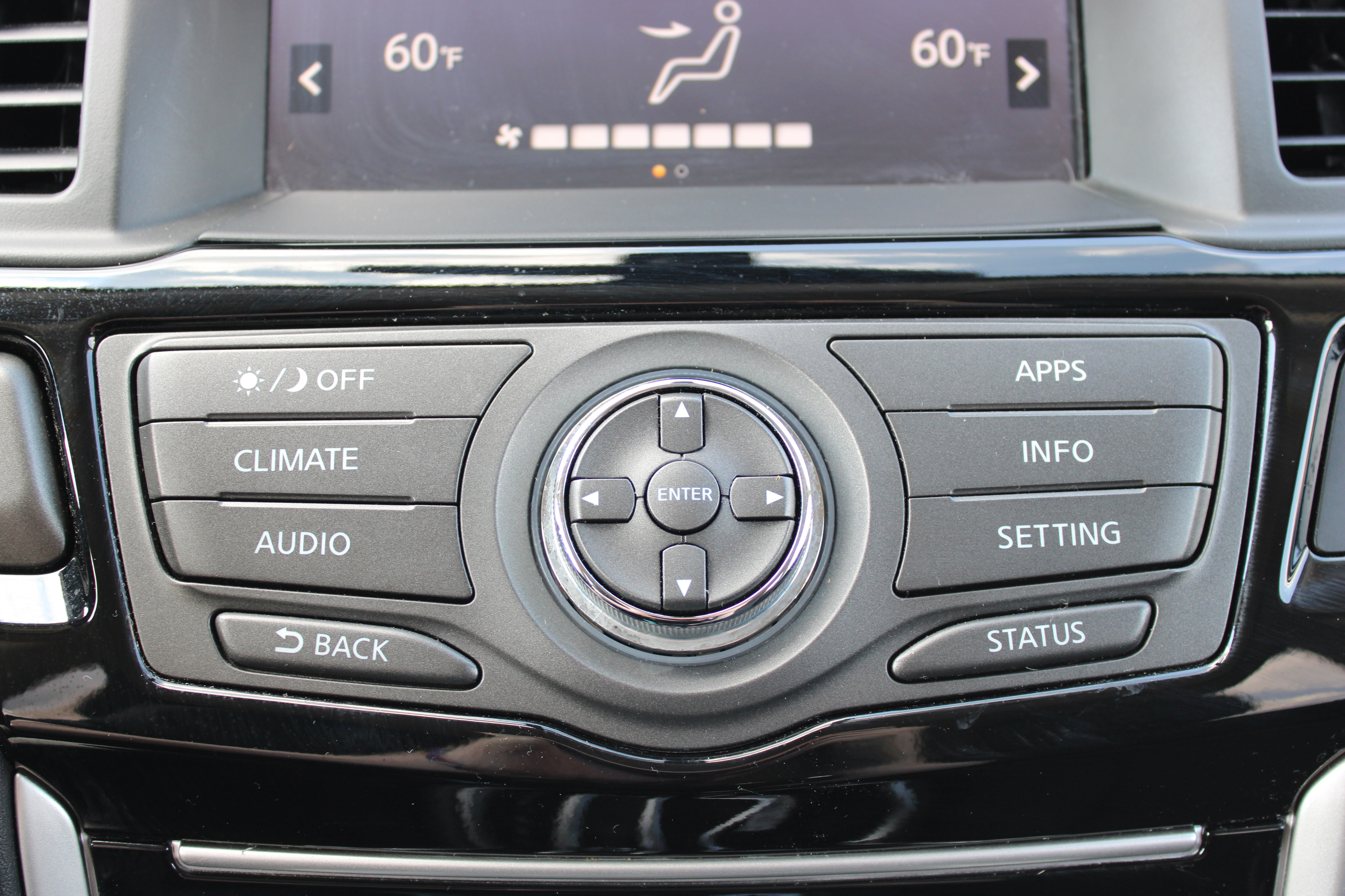 Used 2020 Nissan Pathfinder SV AWD/4WD image 23