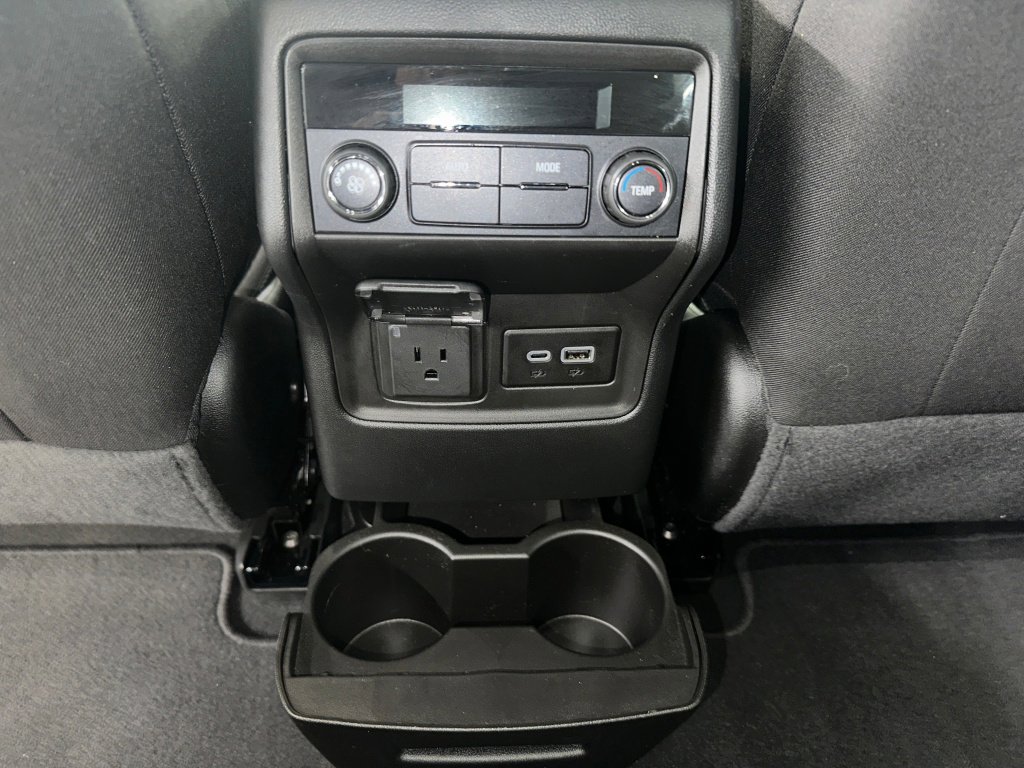 Certified 2023 GMC Acadia SLE w/ Driver Convenience Package image 20