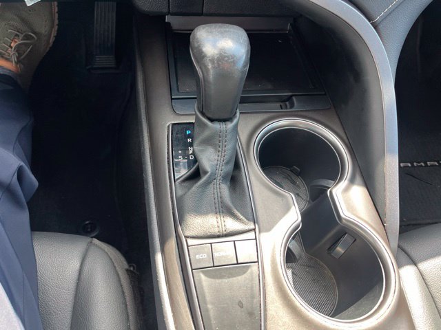 Used 2024 Toyota Camry SE FWD image 9