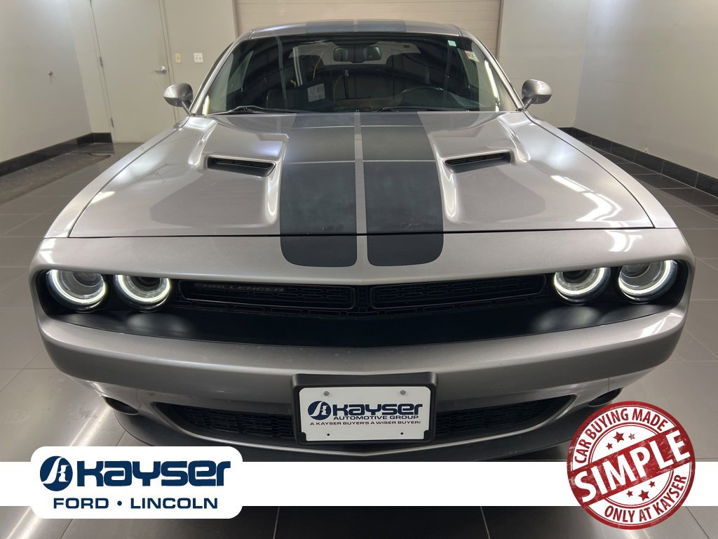 Used 2016 Dodge Challenger SXT w/ Blacktop Package image 2