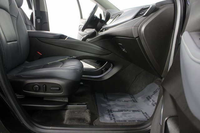 Used 2020 Buick Enclave Essence w/ LPO, Luxury Package image 22