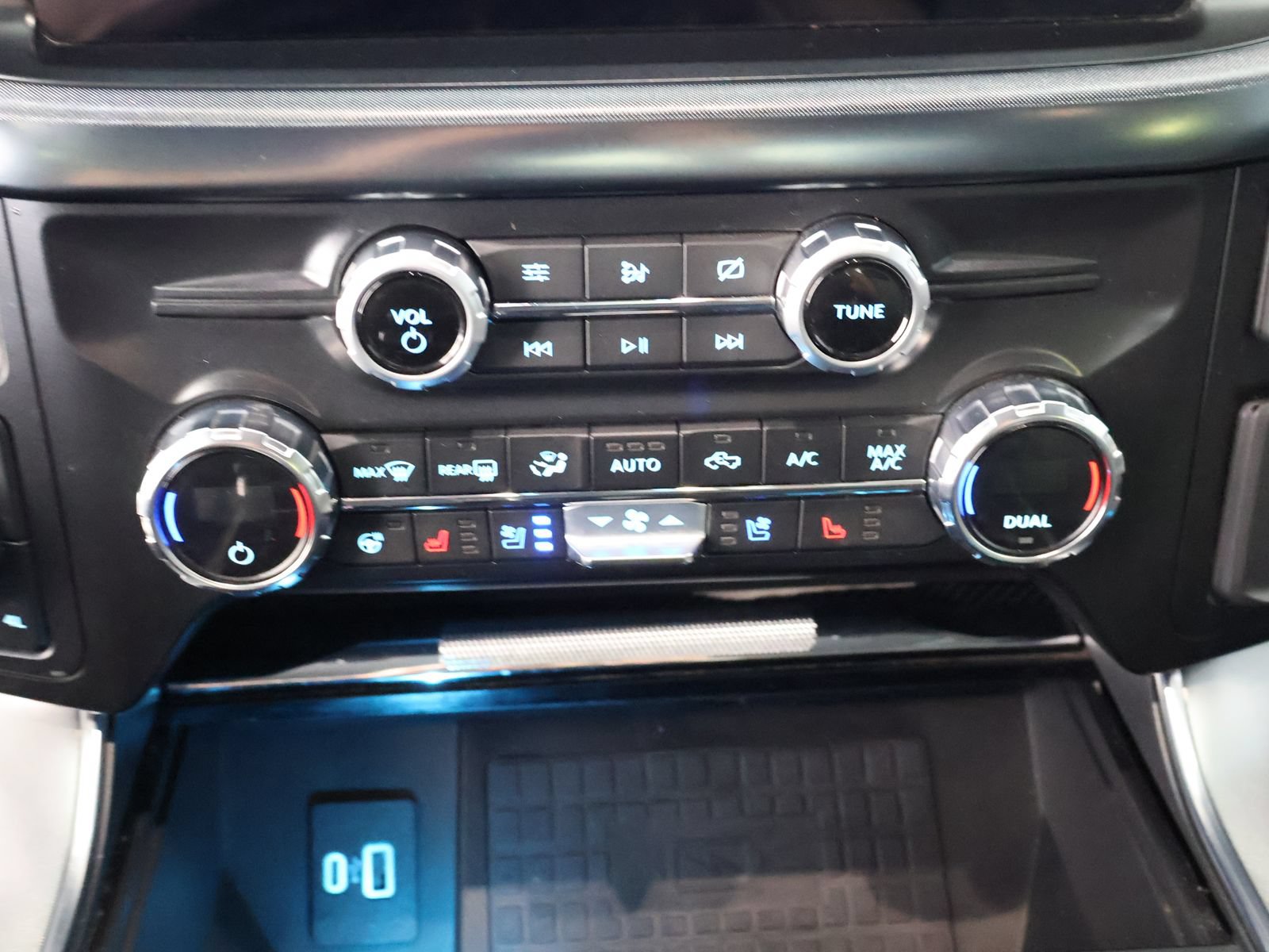 Used 2021 Ford F150 Limited AWD/4WD image 41