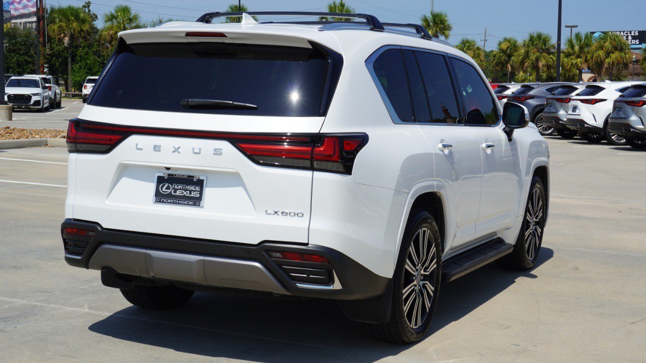 Certified 2024 Lexus LX 600 4WD w/ Luxury Package image 6