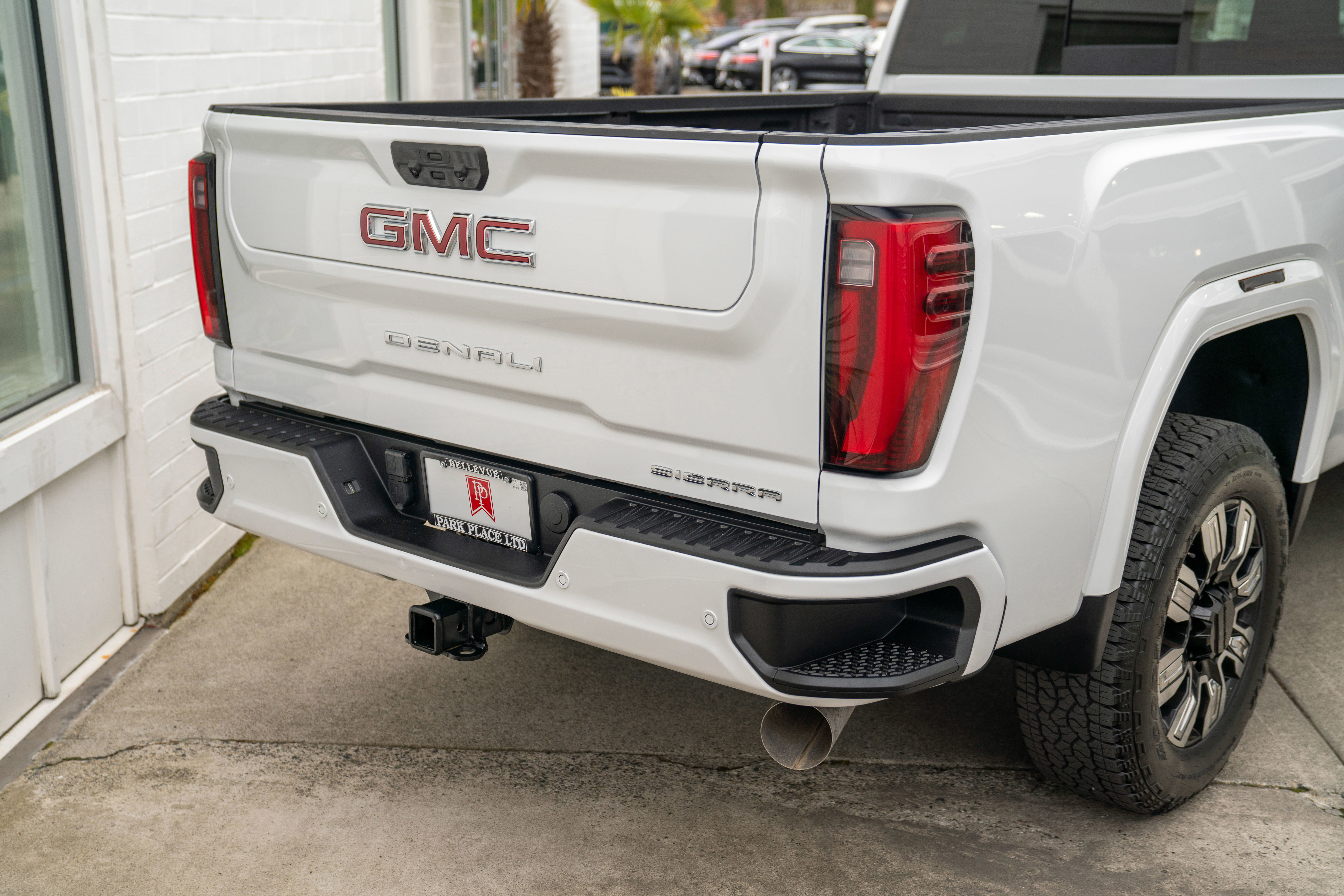 Used 2024 GMC Sierra 3500 Denali w/ Denali Reserve Package image 8