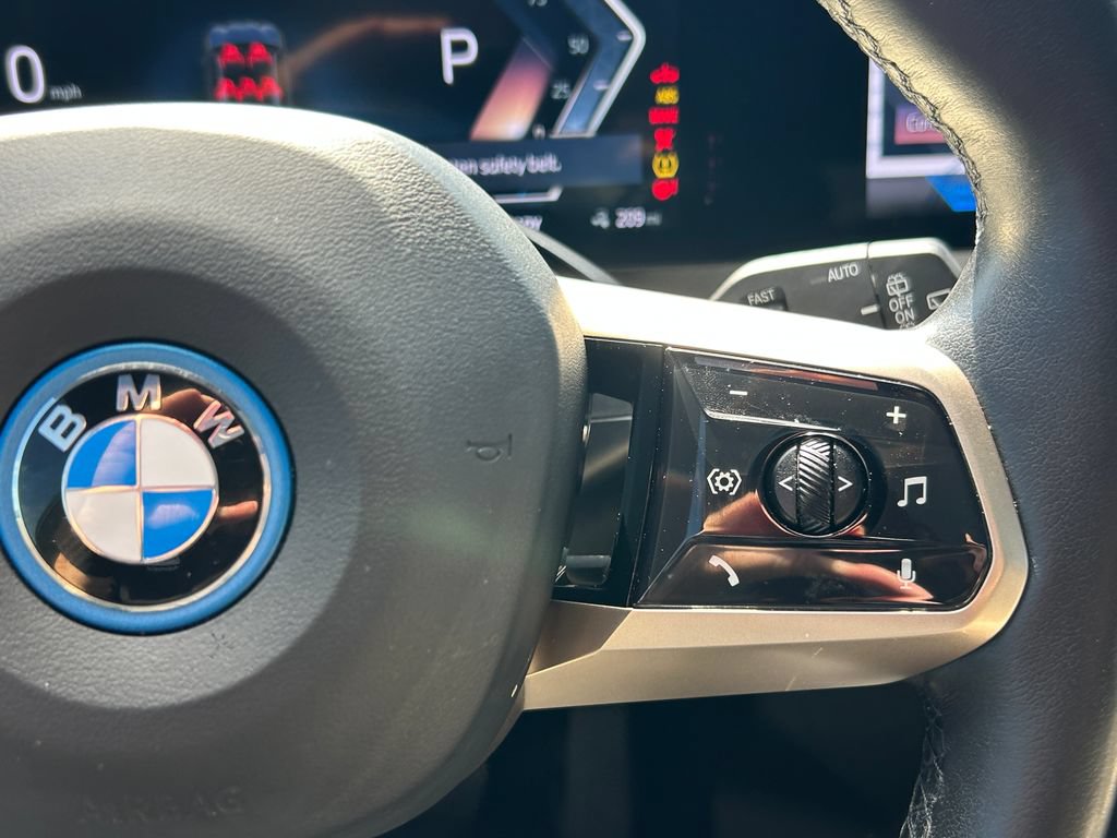 Used 2024 BMW iX xDrive50 w/ Sport Package AWD/4WD image 20