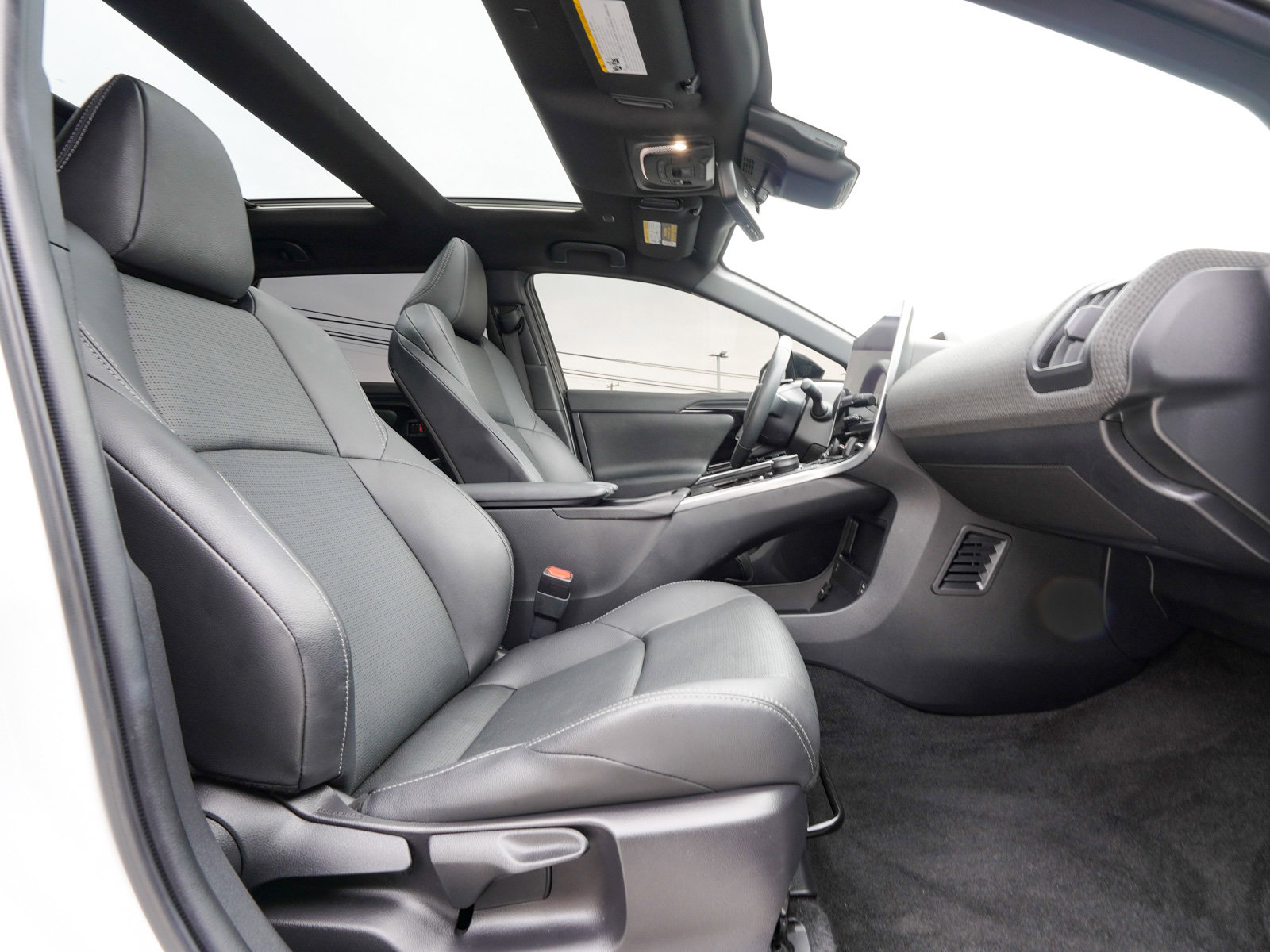 Used 2023 Toyota bZ4X Limited image 42