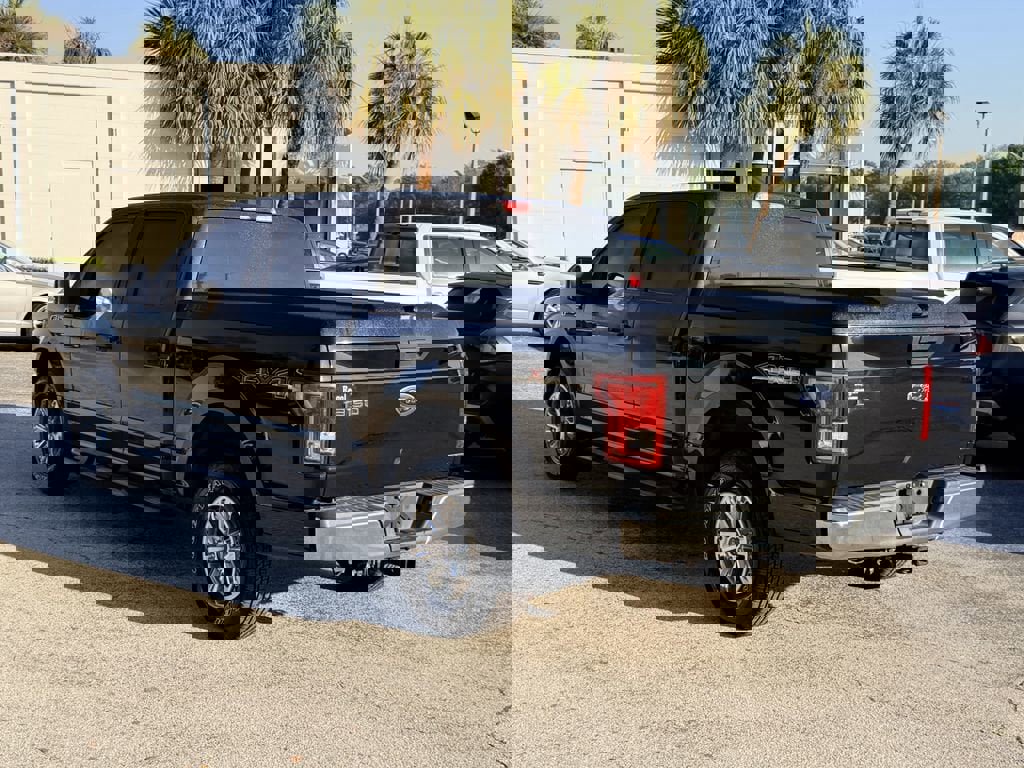 Used 2015 Ford F150 XLT image 7