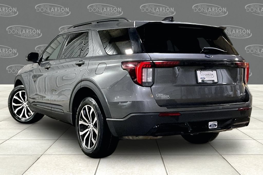 Used 2025 Ford Explorer ST-Line AWD/4WD image 5
